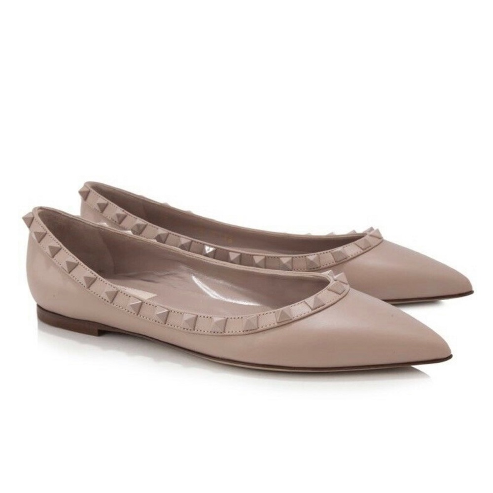 Valentino Rockstud Flats (In tonal Poudre)